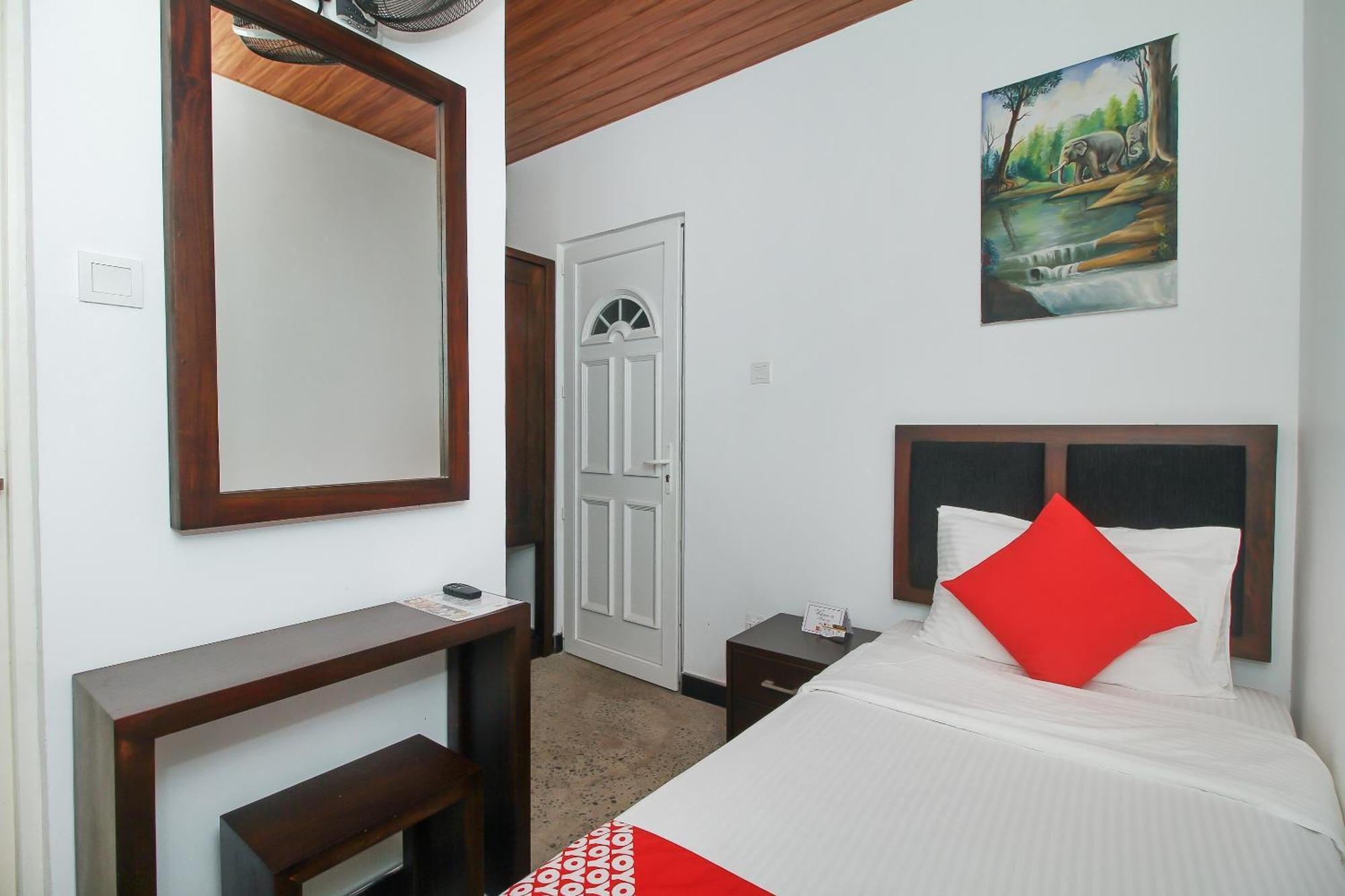Hotel 198 Negombo Ruang foto