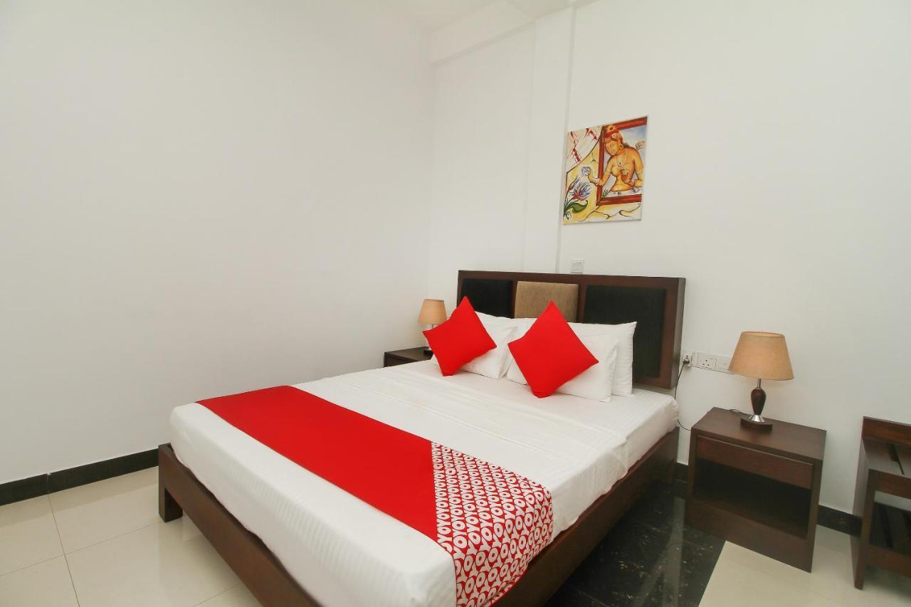 Hotel 198 Negombo Bagian luar foto