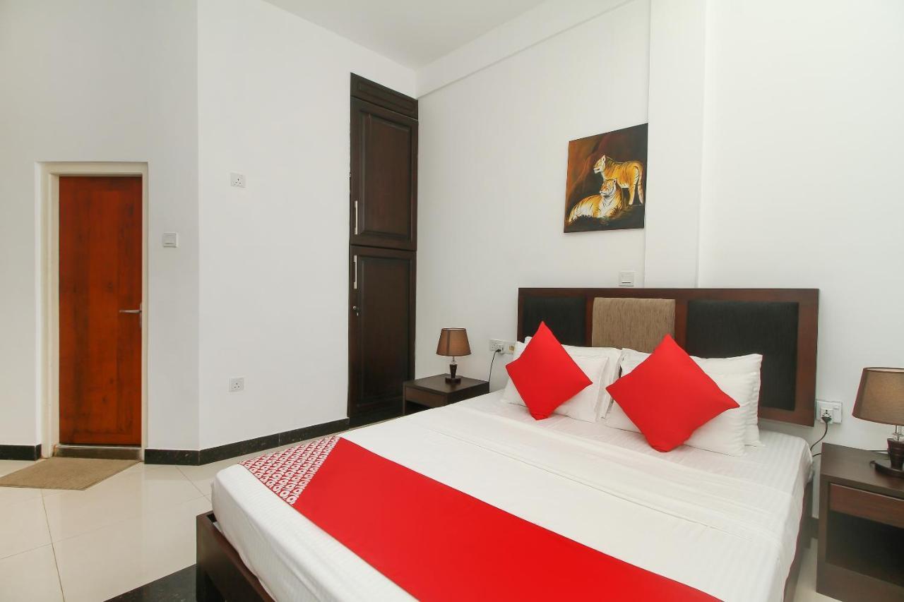 Hotel 198 Negombo Bagian luar foto